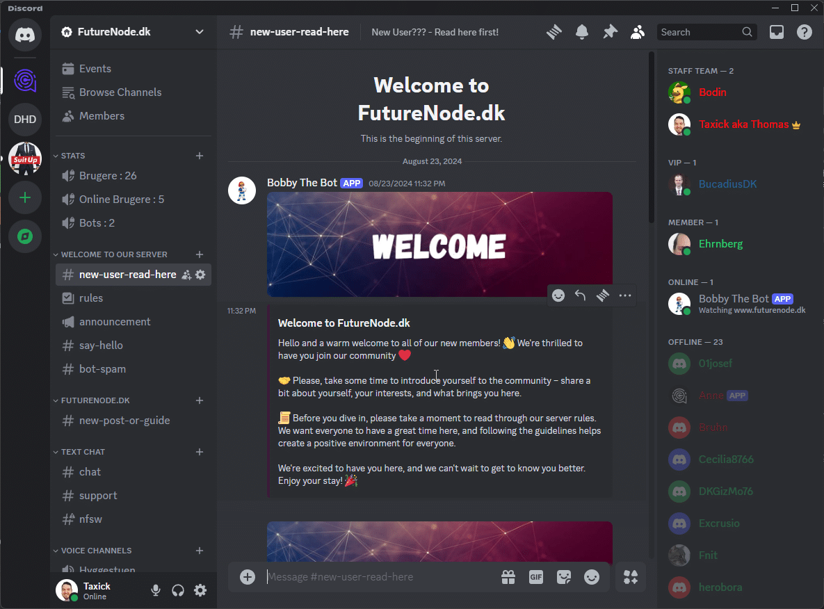 Skærmbillede af en Discord-server ved navn "FutureNode.dk", der viser en velkomstbesked fra "Bobby The Bot" i #new-user-read-here-kanalen. Den venstre sidebjælke viser pænt forskellige Discord-kanaler og serverdetaljer.