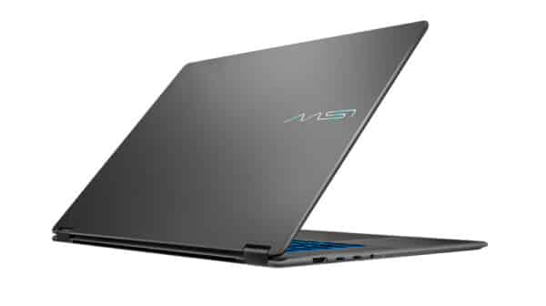 En slank, sort Prestige N16 Flip AI+ laptop er delvist åben, set fra venstre bagside, med et lysende logo på låget og flere porte langs højre kant.